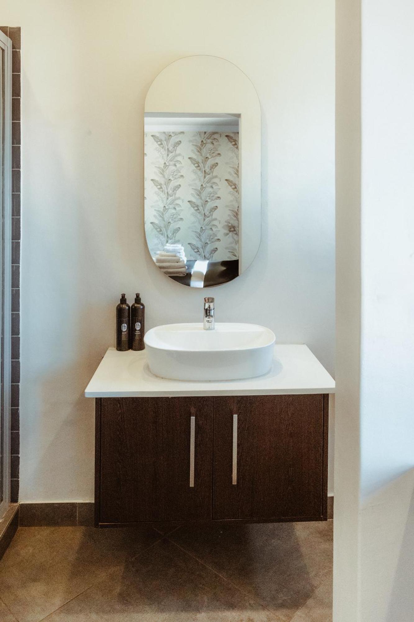 פוצ'פסטרום The Feather Hill Boutique Hotel מראה חיצוני תמונה