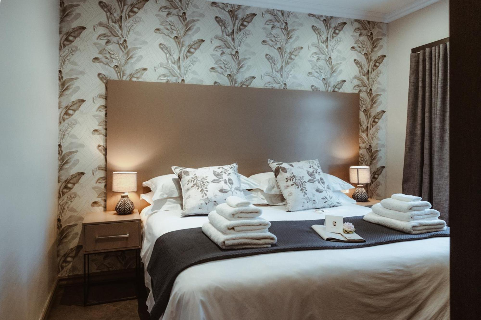 פוצ'פסטרום The Feather Hill Boutique Hotel מראה חיצוני תמונה